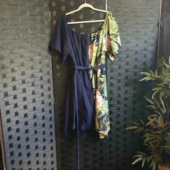 SHEIN Plus Tropical Off The Shoulder Belted Dress - Picture 6 of 7